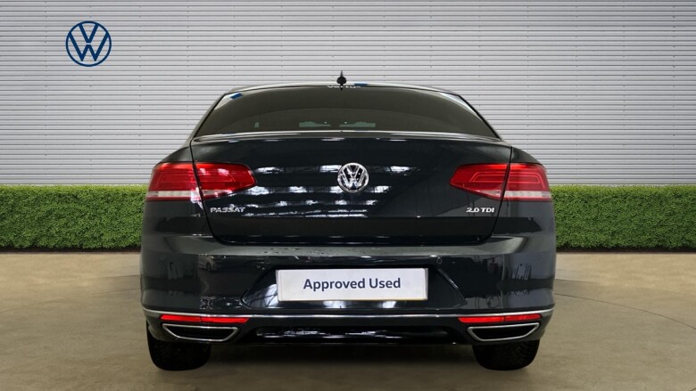 Volkswagen Passat 2.0 TDI R-Line 4dr [Panoramic Roof] Diesel Saloon